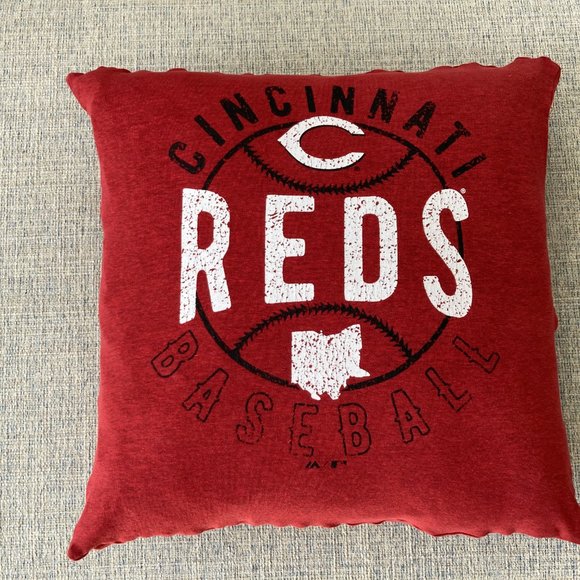 Cincinnati Reds MLB Baseball Handmade upcycled T-shirt 16x16 Throw pillow cover - Picture 7 of 11